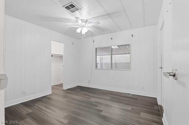 4570 Royal Ridge Avenue, Las Vegas, NV 89103