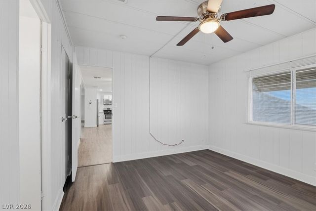 4570 Royal Ridge Avenue, Las Vegas, NV 89103