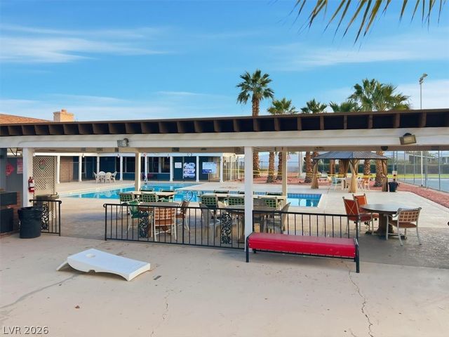 4570 Royal Ridge Avenue, Las Vegas, NV 89103