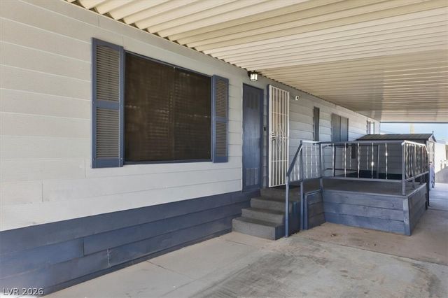 4570 Royal Ridge Avenue, Las Vegas, NV 89103