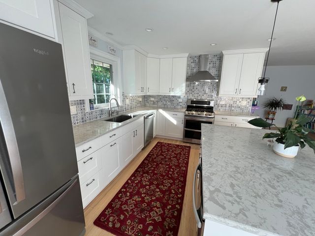 255 Riverside Drive, Northfield, IL 60093