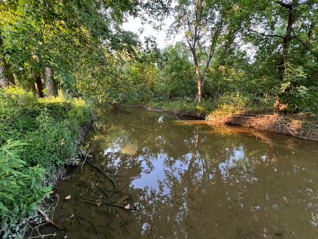 255 Riverside Drive, Northfield, IL 60093