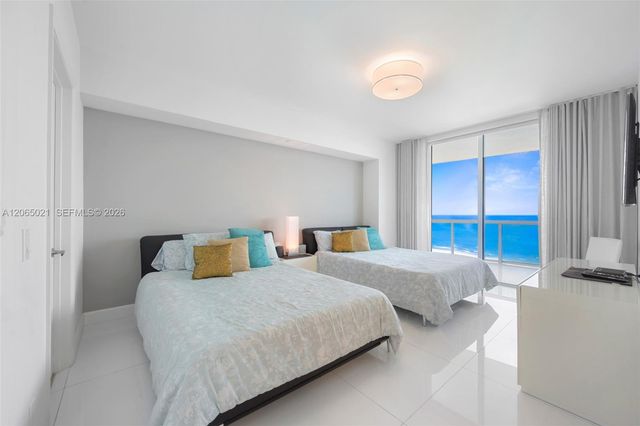 2711 S Ocean Dr 902, Hollywood, FL 33019