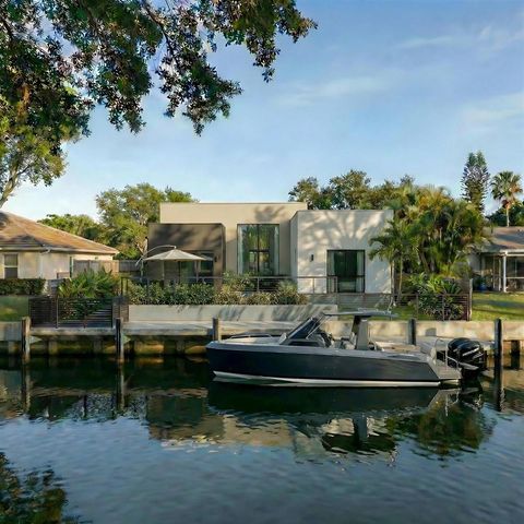 2500 NE 18th Avenue, Wilton Manors, FL 33305