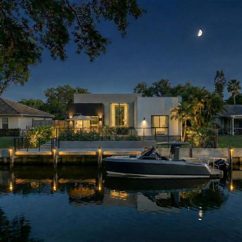 2500 NE 18th Avenue, Wilton Manors, FL 33305