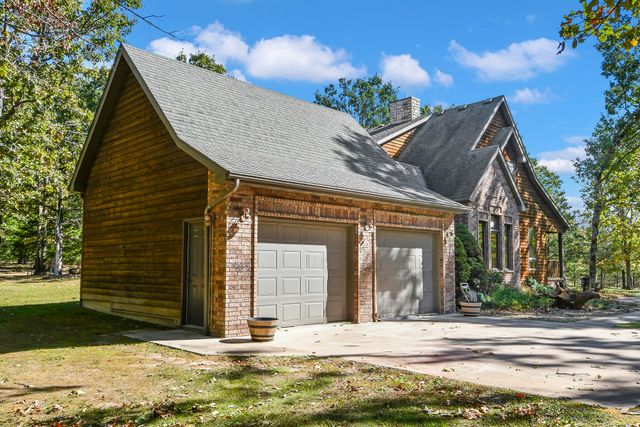 1452 Spring Valley Loop, Marshfield, MO 65706