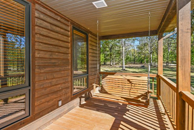 1452 Spring Valley Loop, Marshfield, MO 65706