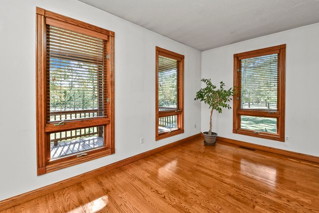 1452 Spring Valley Loop, Marshfield, MO 65706