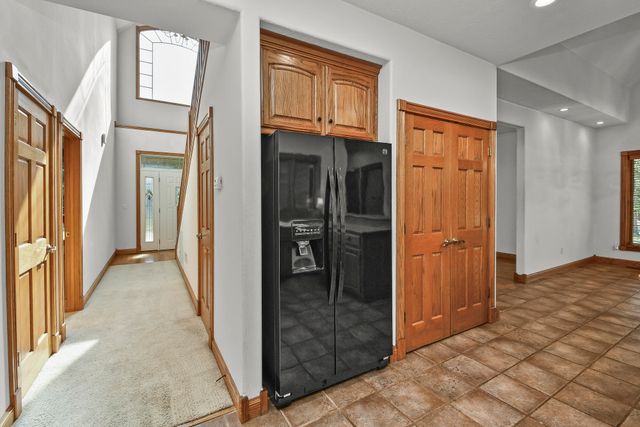 1452 Spring Valley Loop, Marshfield, MO 65706