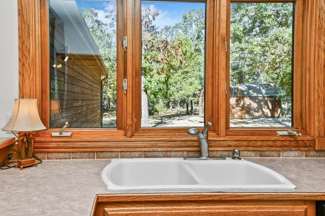 1452 Spring Valley Loop, Marshfield, MO 65706