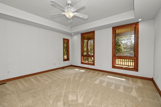 1452 Spring Valley Loop, Marshfield, MO 65706