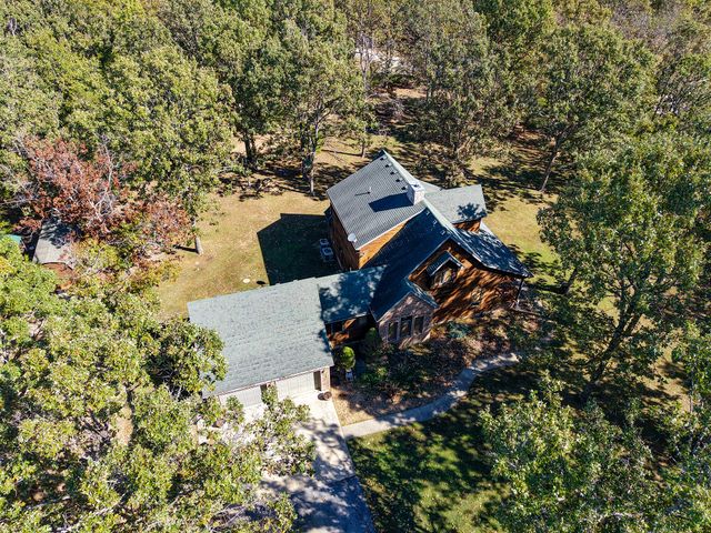 1452 Spring Valley Loop, Marshfield, MO 65706