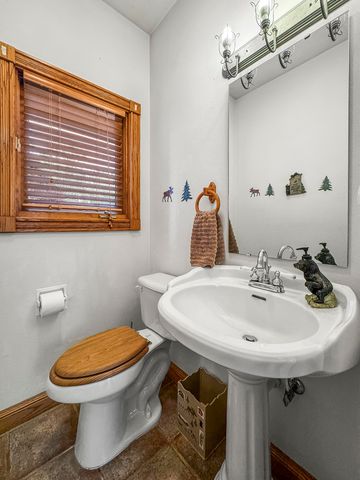 1452 Spring Valley Loop, Marshfield, MO 65706