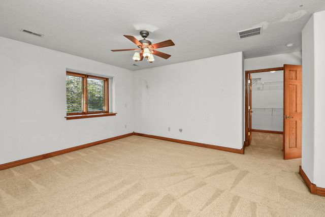 1452 Spring Valley Loop, Marshfield, MO 65706