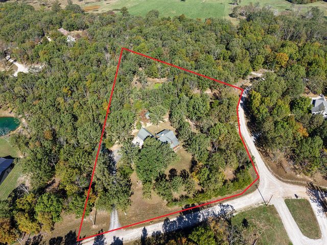 1452 Spring Valley Loop, Marshfield, MO 65706