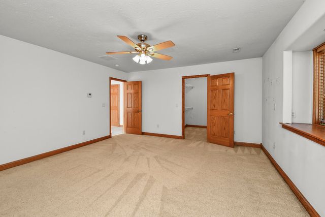 1452 Spring Valley Loop, Marshfield, MO 65706