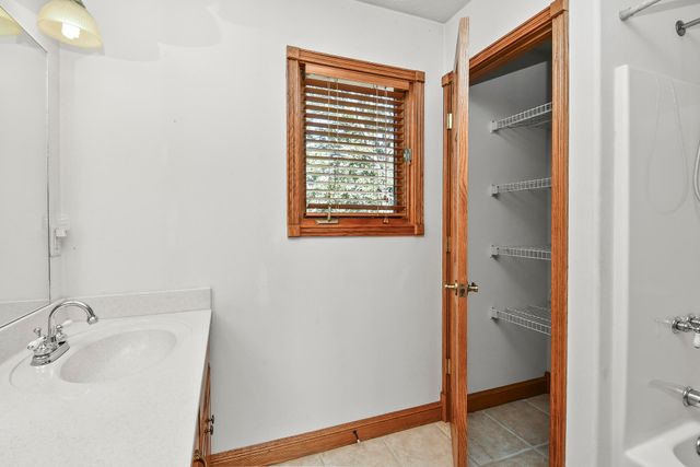 1452 Spring Valley Loop, Marshfield, MO 65706