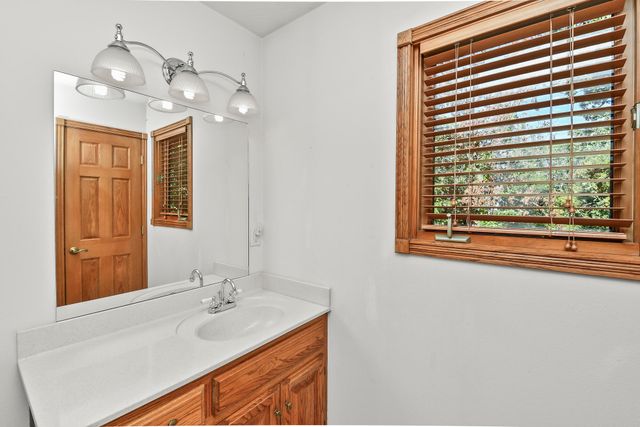 1452 Spring Valley Loop, Marshfield, MO 65706