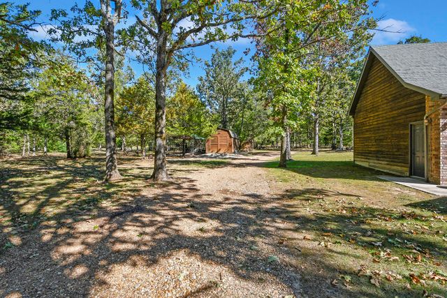 1452 Spring Valley Loop, Marshfield, MO 65706