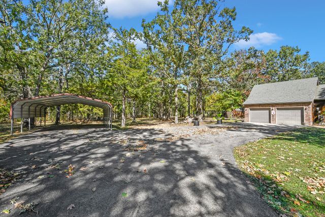 1452 Spring Valley Loop, Marshfield, MO 65706