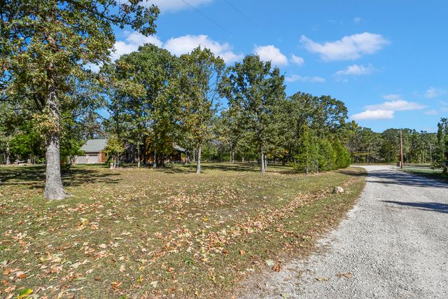 1452 Spring Valley Loop, Marshfield, MO 65706