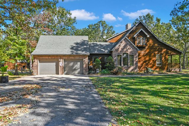 1452 Spring Valley Loop, Marshfield, MO 65706