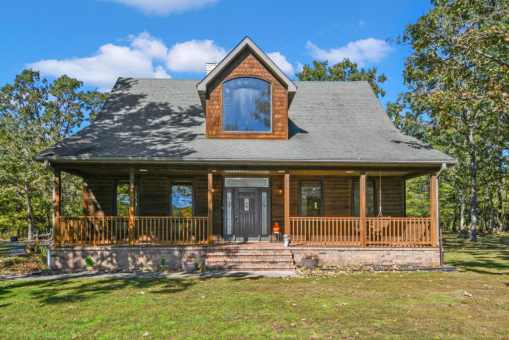 1452 Spring Valley Loop, Marshfield, MO 65706