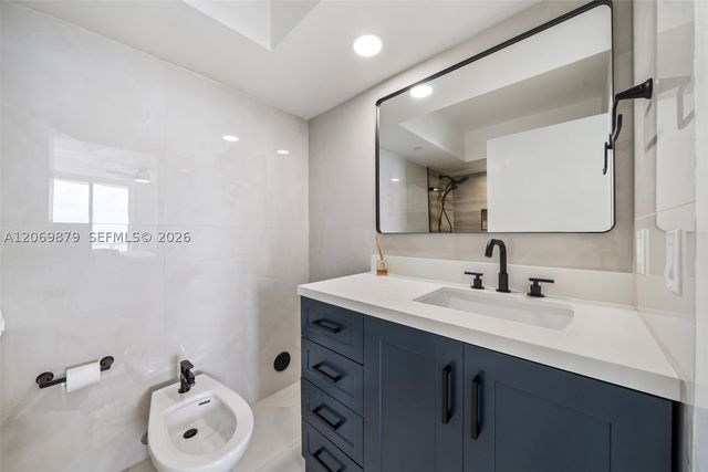 5900 Collins Ave 1204, Miami Beach, FL 33140