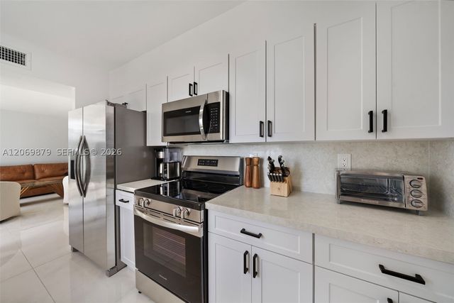 5900 Collins Ave 1204, Miami Beach, FL 33140