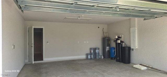 2215 NE 22nd PL, Cape Coral, FL 33909