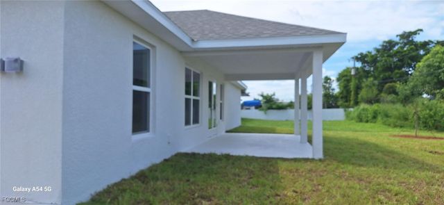 2215 NE 22nd PL, Cape Coral, FL 33909