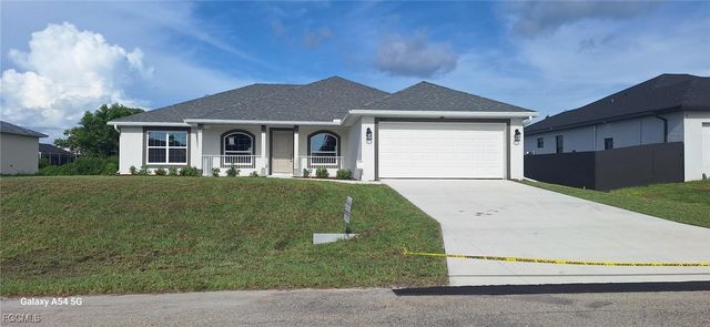 2215 NE 22nd PL, Cape Coral, FL 33909