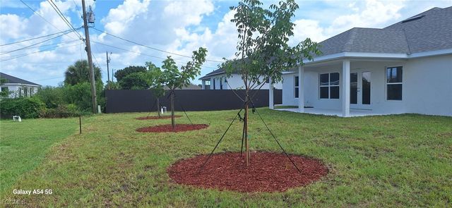 2215 NE 22nd PL, Cape Coral, FL 33909