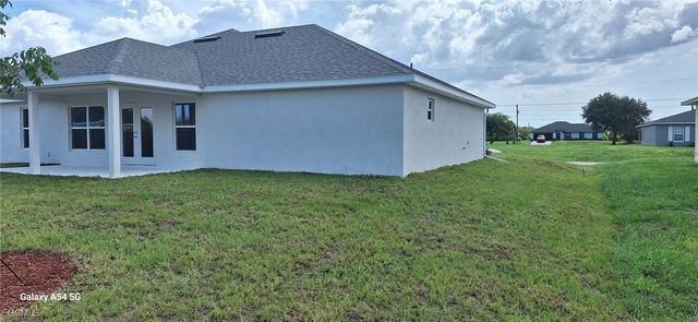 2215 NE 22nd PL, Cape Coral, FL 33909