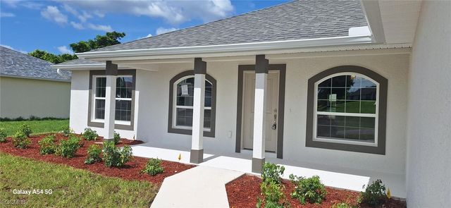 2215 NE 22nd PL, Cape Coral, FL 33909