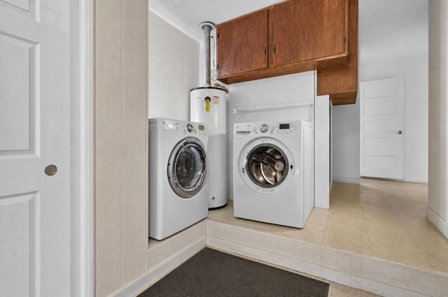 2216 E Commercial Street NE, Albuquerque, NM 87102