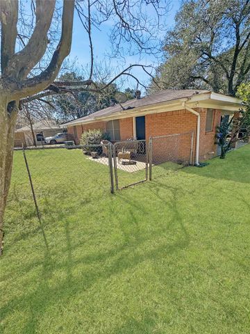 312 S 5th Street, Crockett, TX 75835