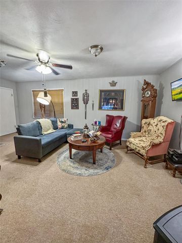 312 S 5th Street, Crockett, TX 75835