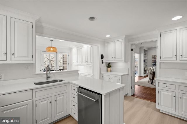 1727 HOBAN RD NW, Washington, DC 20007