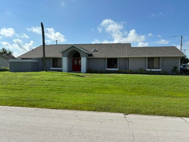 6907 NW HERSHY Circle, Port St. Lucie, Port St Lucie, FL 34983