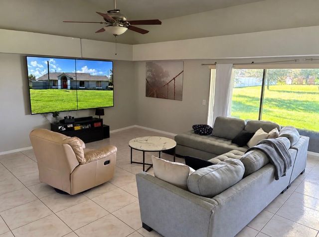 6907 NW HERSHY Circle, Port St. Lucie, Port St Lucie, FL 34983