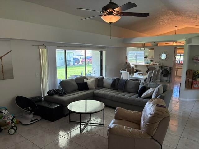 6907 NW HERSHY Circle, Port St. Lucie, Port St Lucie, FL 34983