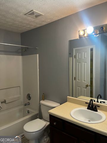 6675 Princeton Park Ct, Lithonia, GA 30058