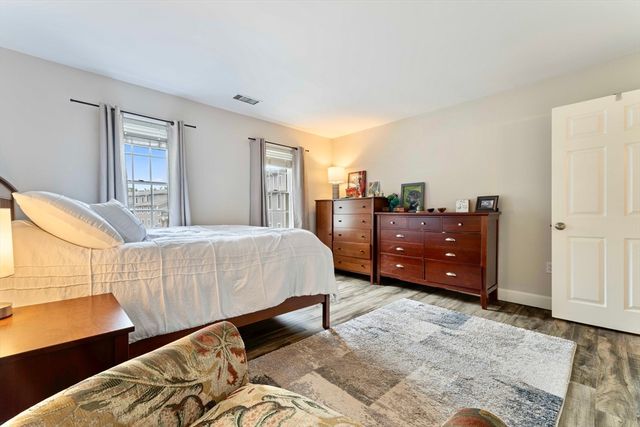36 N Stone Mill Dr 1224, Dedham, MA 02026