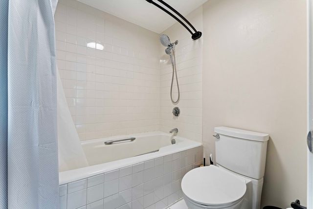36 N Stone Mill Dr 1224, Dedham, MA 02026