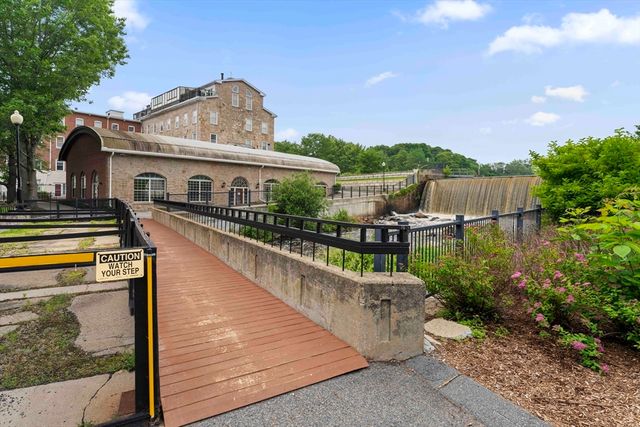 36 N Stone Mill Dr 1224, Dedham, MA 02026
