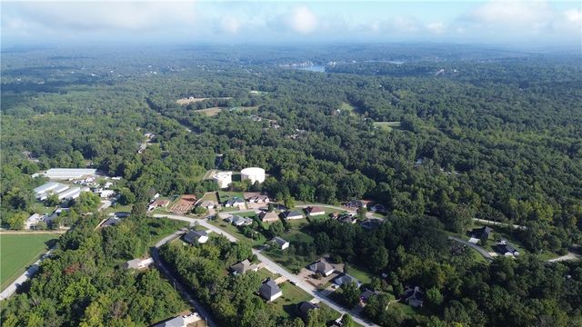 13 Hillswick Drive, Bella Vista, AR 72715