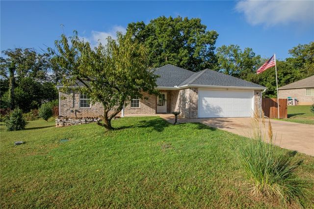 13 Hillswick Drive, Bella Vista, AR 72715