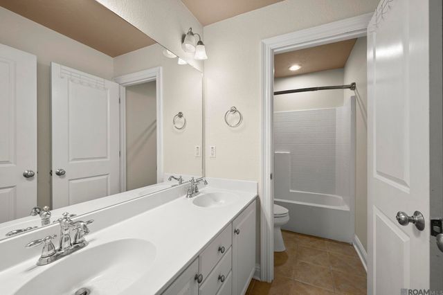 3307 Grassy Lake Dr, Baton Rouge, LA 70816