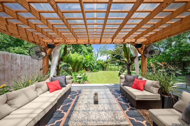 3307 Grassy Lake Dr, Baton Rouge, LA 70816